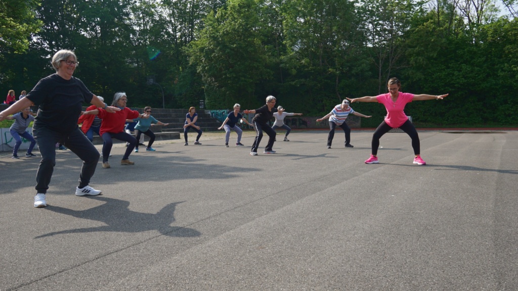 <strong>Gymnastik im Grünen</strong>