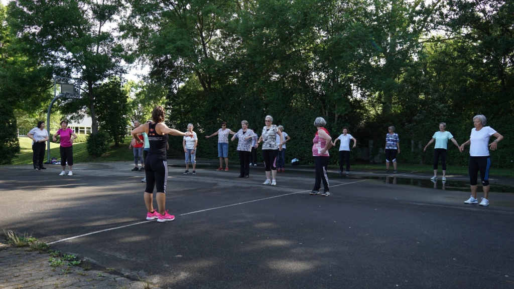 <strong>Gymnastik im Grünen</strong>
